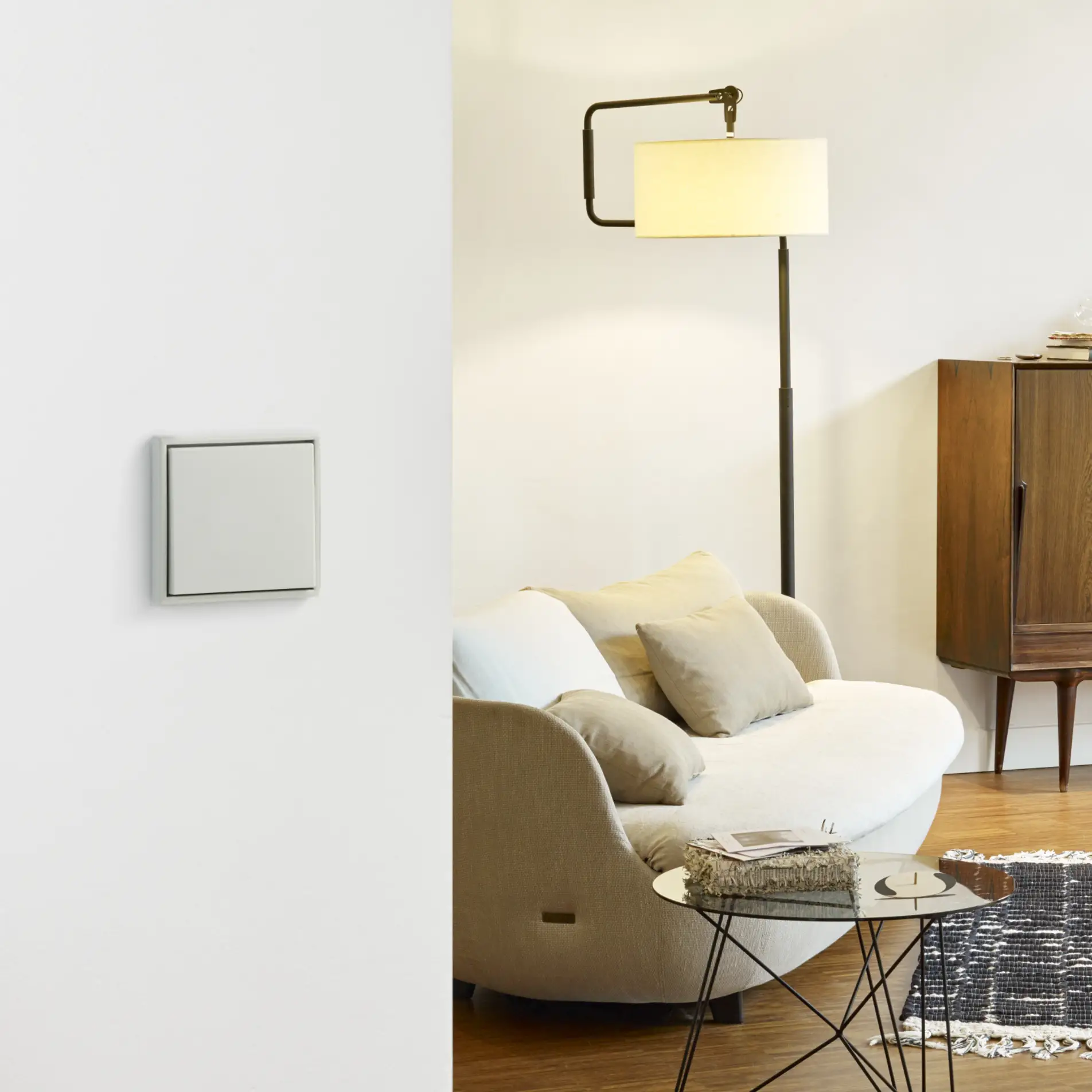 LS990_KS_GAL_JUNG_Ambi_LS990_Livingroom_Sofa_2_CM-1651-37510