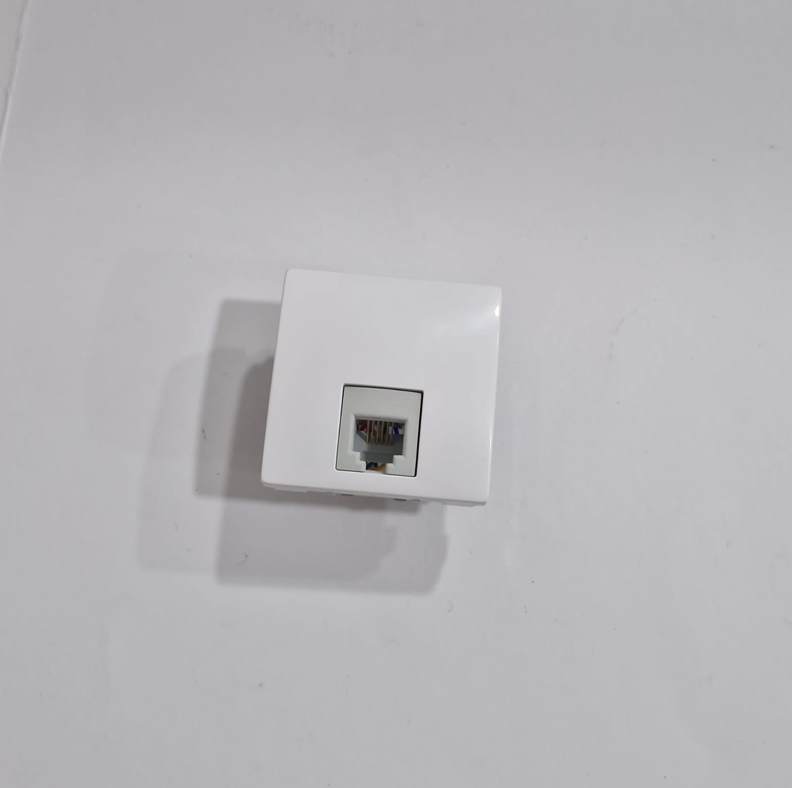 Lote de 13 tomas RJ-12 6 contactos blanco polar Merlin Gerin Serie Unica