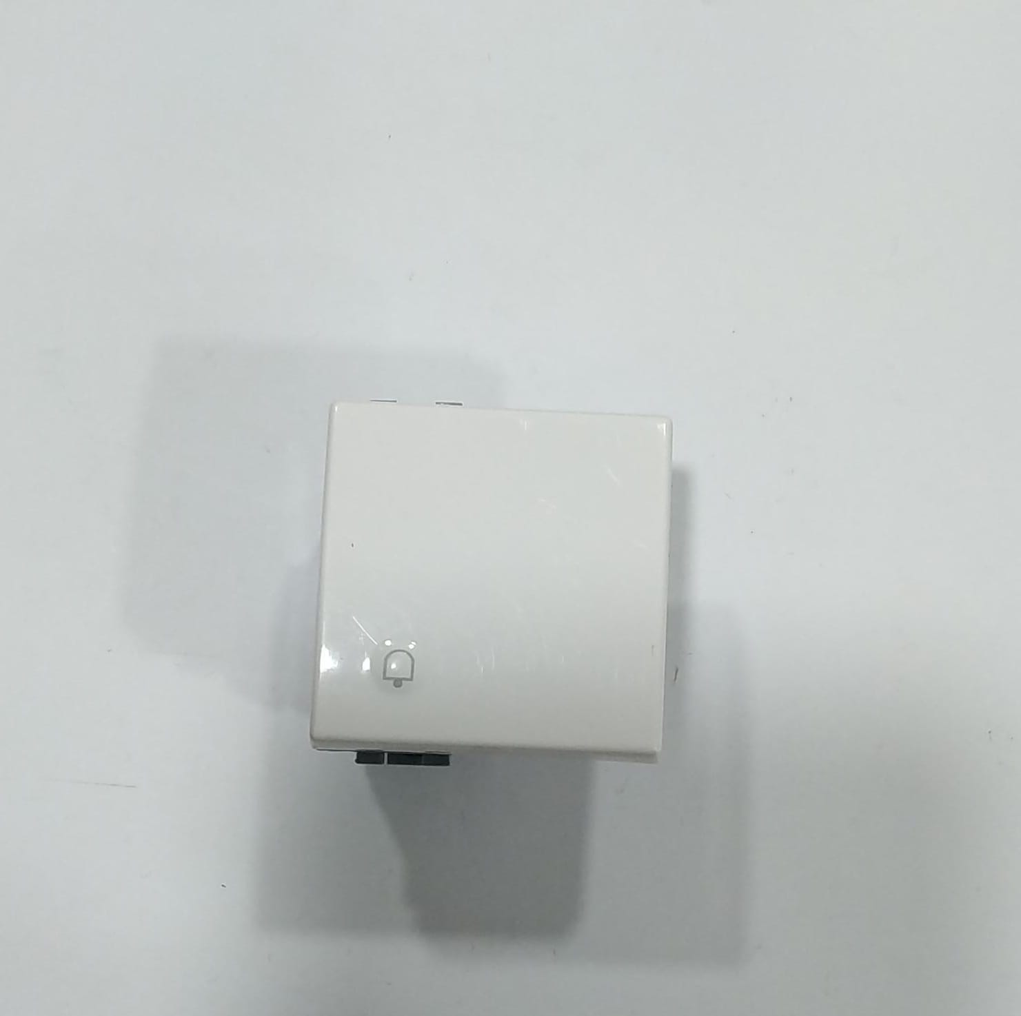 Pulsador Luna símbolo campana 10 A 250 V 2 módulos blanco