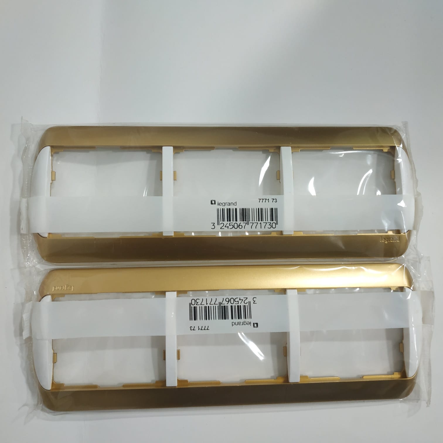 Lote 2 marcos 3 elementos horizontales 82×232 mm Galea oro mate Legrand 777173