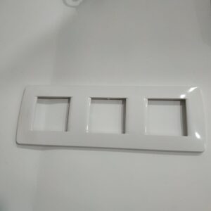 Placa 2+2+2 módulos Bticino Luna blanco nieve